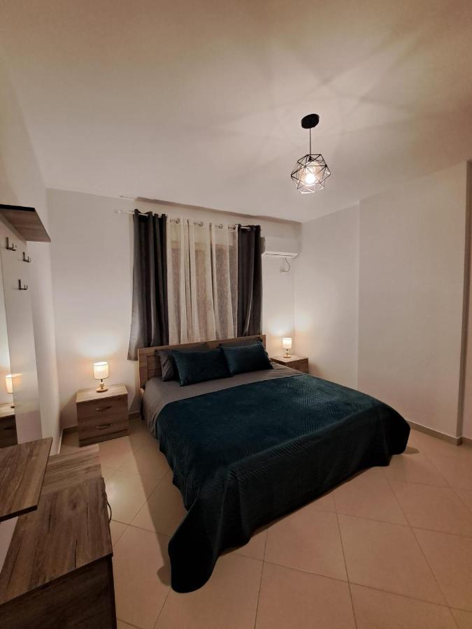 Views On - Lungomare Apartment Vlore